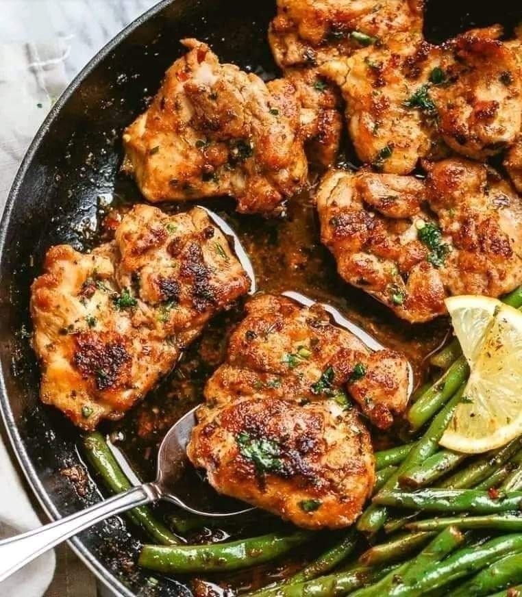 Lemon Garlic Butter Chicken and Green Beans Skillet – Easy & Healthy ...